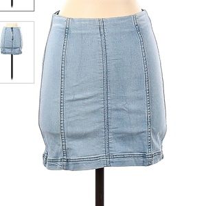 Free people light wash denim skirt
